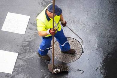 How GPS Fleet Tracking Benefits Sewer Companies