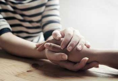 10 Sympathy Gift Ideas and Gestures