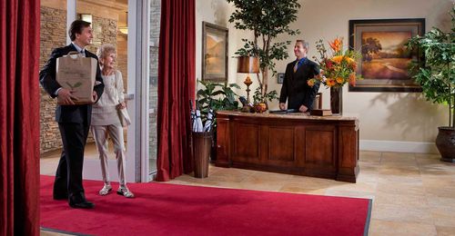 Seniors Housing Operators Find Ways to Deal with Staffing Concerns