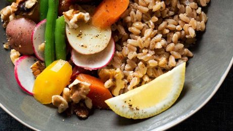 The reasons why food tastes better in a bowl than on a plate