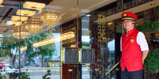12 things 5-star hotels don't want you to know