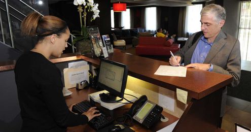 Hotel front desk secrets: 9 ways to improve your stay