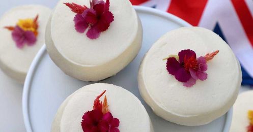 You Can Get Cupcake Versions of the Royal Wedding Cake