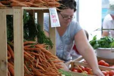 Food as Medicine: Why Doctors are Prescribing a Trip to the Farmers Market