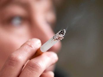 Lung Cancer Risk Drops Within 5 Years of Quitting Smoking 