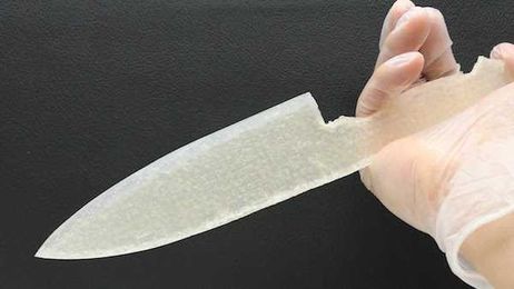 Japanese Guy Turning Rice Into Razor Sharp Kitchen Knife Is Oddly Fascinating