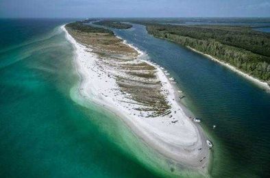 Want to live 'off the grid' on the Gulf? This new listing is for you