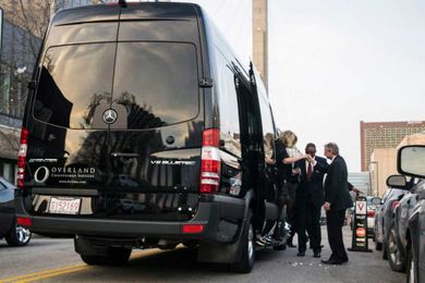 5 Things You Should Ask Before Hiring a Luxury Transportation Service