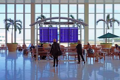 How Early Should You Get to the Airport? Here's What Travel Experts Say