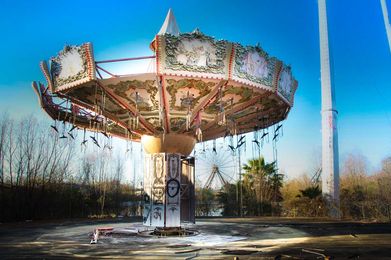 10 Abandoned Theme Parks That Are Hauntingly Beautiful