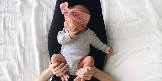 30 hilarious + eye-opening truths about the 4th trimester 😳