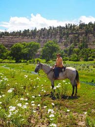 Questions to Ask Before Booking a Dude Ranch Vacation