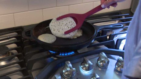 The Easy-Flip spatula makes for some fast flippin’!