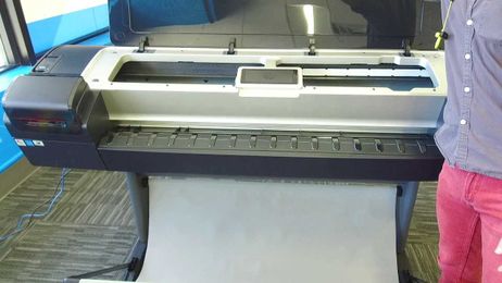 HP DesignJet Z5600 How to Clear a Paper Jam