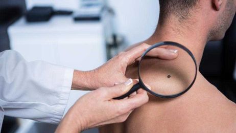 Fake tanning products don’t protect you from skin cancer