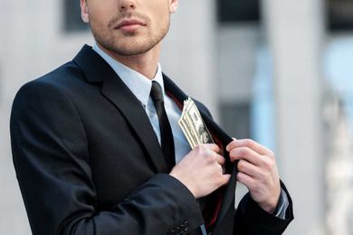 Psychopathy Symptoms: Signs of a Psychopath