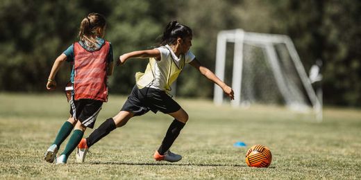 Eating for Sport: 5 Ways Nutrition Affects Your Kid's Soccer Performance