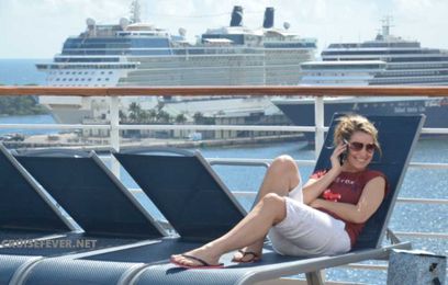 10 Ways Your Cell Phone Can Either Ruin or Enhance Your Cruise