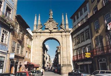Are you from Braga? Cause you just left the door open 