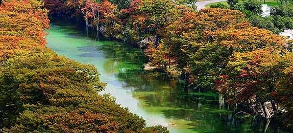 The Unbearable Lameness Of Tubing: A Hater's Guide To A Thoroughly Texan Pastime