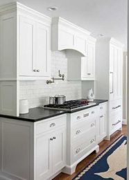 How to Mix and Match Your Kitchen Cabinet Hardware