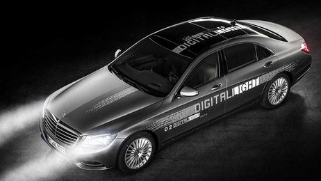 Why the US Might Never Get These Trippy Mercedes-Benz Headlights