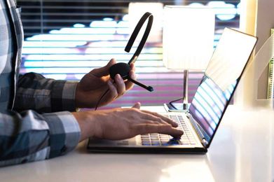 What Are the Benefits of Outsourcing Customer Service?