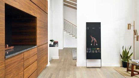 This Mirror Turns Your Wall into a Home Gym Instructor