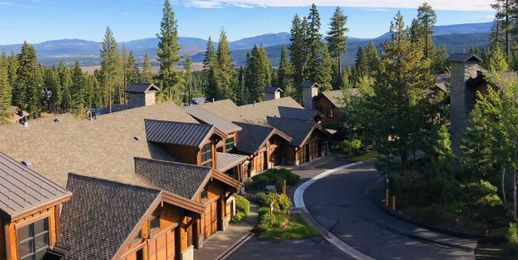 You'll Want To Book A Trip Just To Stay At These Luxe Mountain Villas 