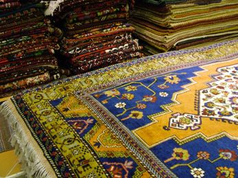 4 Useful Tips Before Buying an Oriental Rug