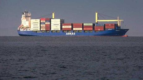 The cargo ships that ‘liquefy’