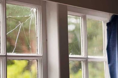 What Can Be Put on a Cracked Glass Window to Hide or Blend the Crack?