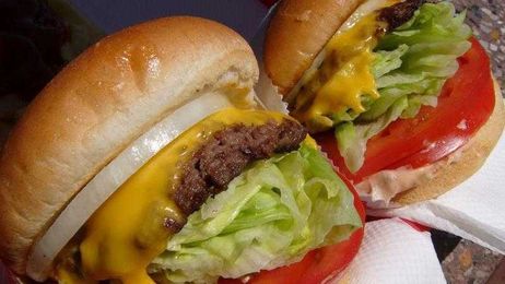 Which chain restaurant burgers have the most calories?
