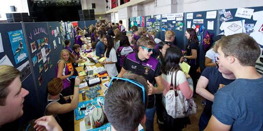 5 reasons you should join a society