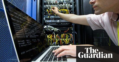 Do decentralised web programs use as much energy as cloud-based services?