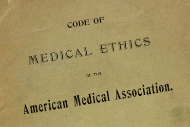 4 CME courses from the folks who wrote the book on medical ethics