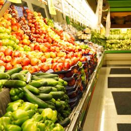 19 Tricks Frugal Shoppers Use to Save Big on Groceries