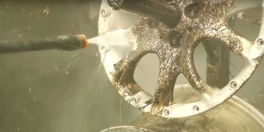 Here's How Professionals Make Damaged Wheels Look Like New