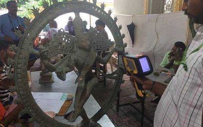 Of idols, thieves and the security net with a hole