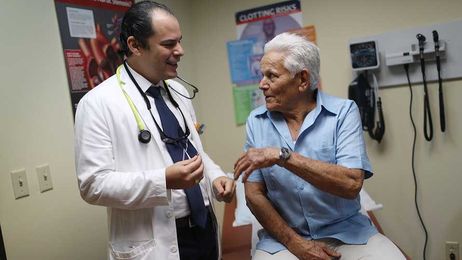 Do emergency rooms or urgent care have better service? Yelp reviewers decide