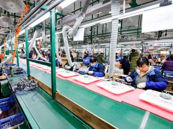 Will the Trade War Force a Rethinking of High-Tech Sourcing Strategies?