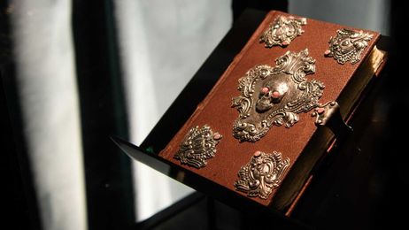 How to Identify, Collect, and Sell Rare Books