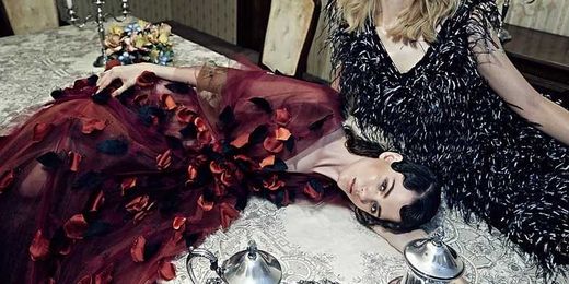 How to Detox From the Holidays Like a Model