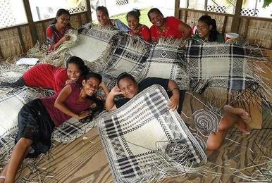Marshallese Women Revive Traditional Weaving