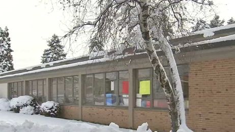 School districts use tablets to eliminate snow days