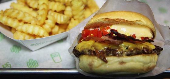 Shake Shack is Better Than In-N-Out? I Went to Find Out