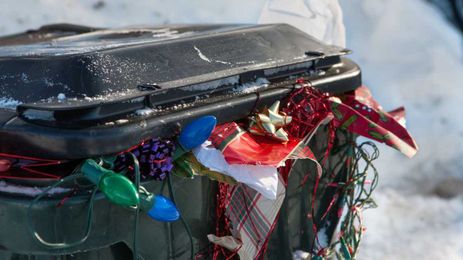 10 Simple Ways to Waste Less This Holiday Season