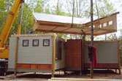 10 Surprisingly Gorgeous Prefab and Modular Homes: Special Delivery: Your Modular Home has Arrived