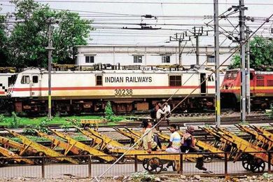 Railways develops AI-powered robot to check for faults in trains