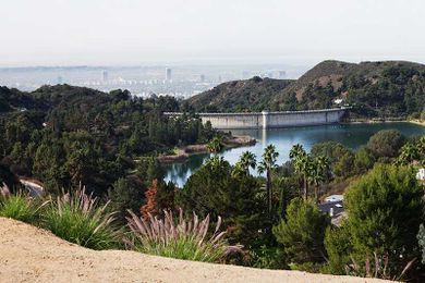 It's Time You Took a Walk Around the Hollywood Reservoir